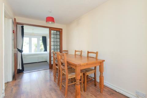 10 Westgate Close, Canterbury, CT2 8JP