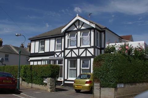 6 bedroom detached house to rent, Haviland Road East, Bournemouth BH7