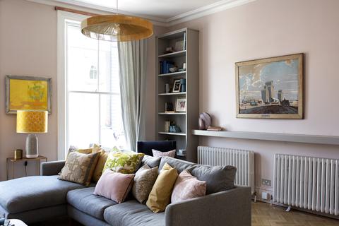 305a Portobello Road, London, W10 5TD