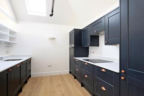 4 Locarno Road, London, W3 6RG