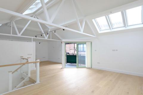 4 Locarno Road, London, W3 6RG