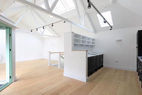 4 Locarno Road, London, W3 6RG