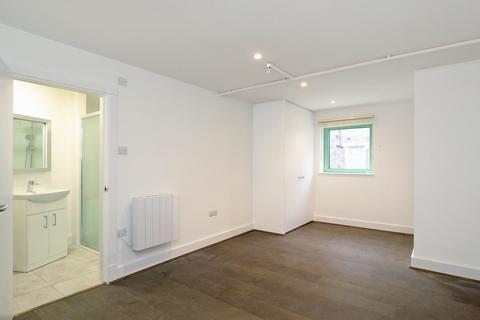 4 Locarno Road, London, W3 6RG