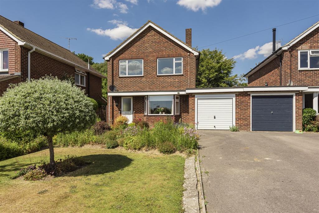 Depot Road, Horsham, RH13 4 bed detached house £625,000
