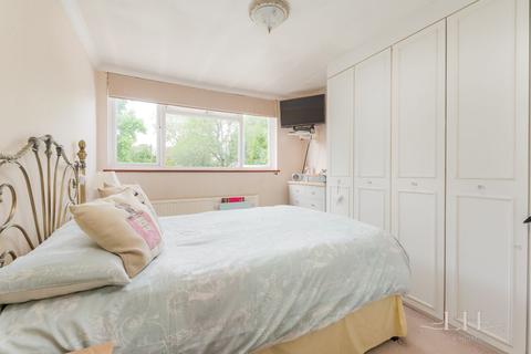 12 Vine Way, Brentwood, CM14 4UU