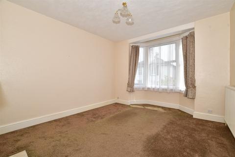 4 Harrow Close, Dorking, RH4 3BB