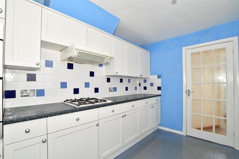 4 Harrow Close, Dorking, RH4 3BB