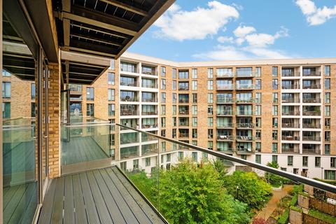 2 bedroom apartment to rent, Windlass House, Royal Wharf, London, E16