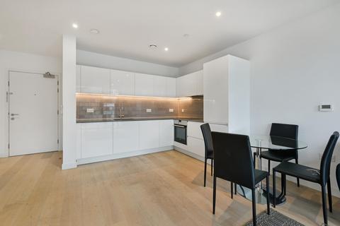 2 bedroom apartment to rent, Windlass House, Royal Wharf, London, E16