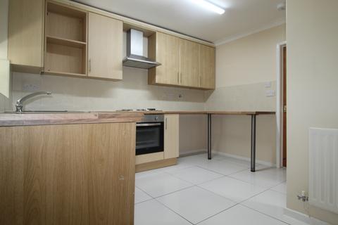 3 bedroom semi-detached bungalow to rent - 3B Cotes Crescent, Bicton Heath, Shrewsbury, Shropshire, SY3 5AS