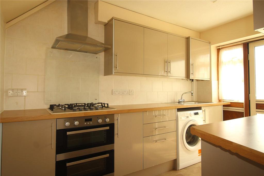 Beaumont Drive, Northfleet, Gravesend, Kent, DA11 3 bed end of terrace