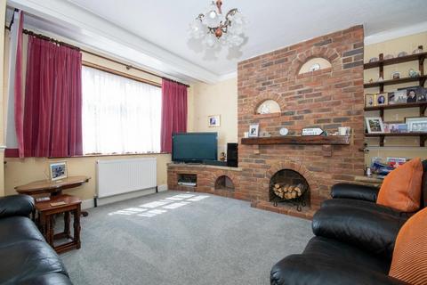 73 North View, Pinner, HA5 1PT