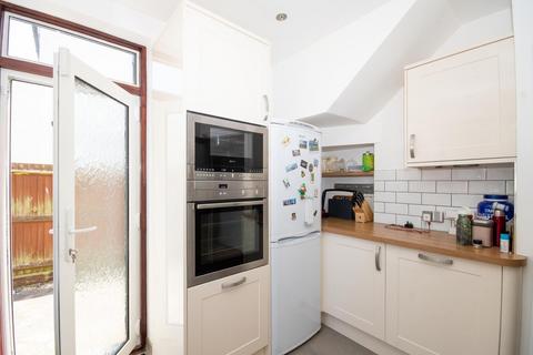 73 North View, Pinner, HA5 1PT