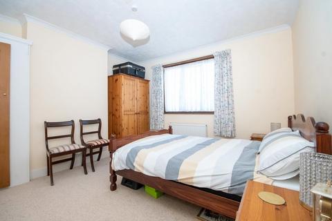73 North View, Pinner, HA5 1PT
