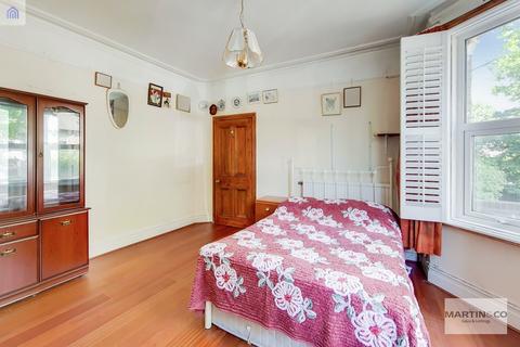 90 Avondale Road, South Croydon, CR2 6JB