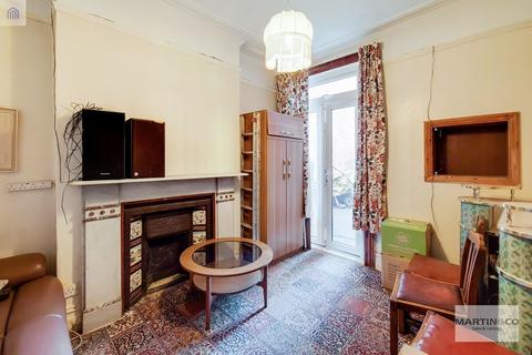 90 Avondale Road, South Croydon, CR2 6JB