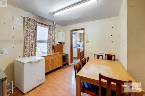 90 Avondale Road, South Croydon, CR2 6JB