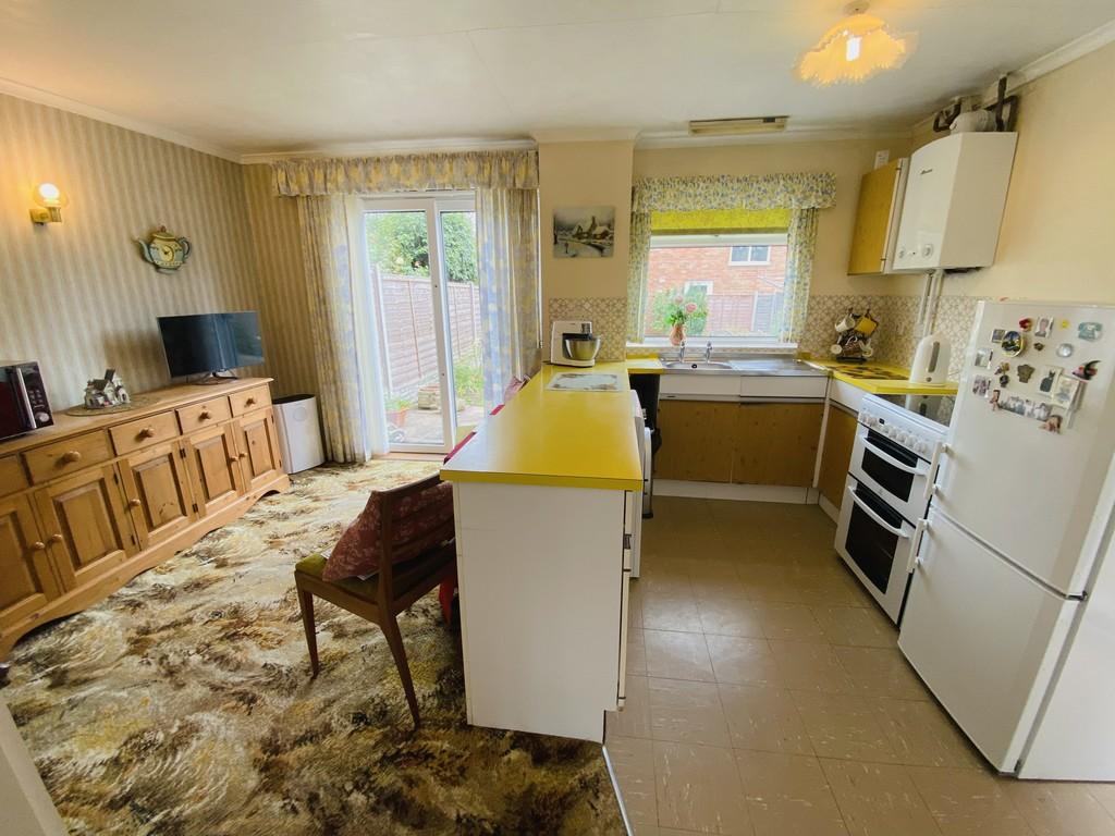 Glascote Close, Shirley 3 bed link detached house £330,000