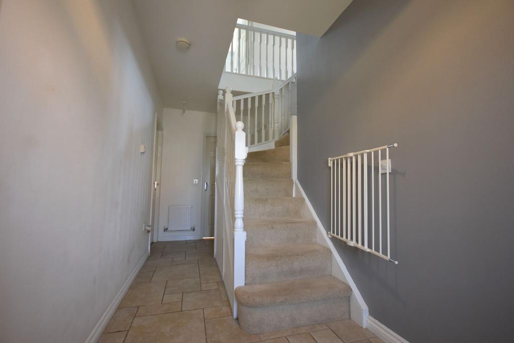 Highfield Rise, Chester Le Street, DH3 4 bed detached house £320,000