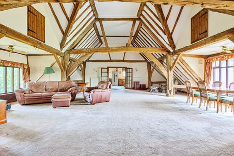 4 bedroom barn conversion for sale - Oast Court, Yalding