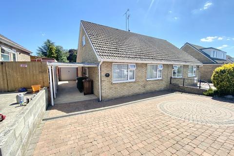 2 bedroom semi-detached bungalow for sale - Greenlands, Driffield