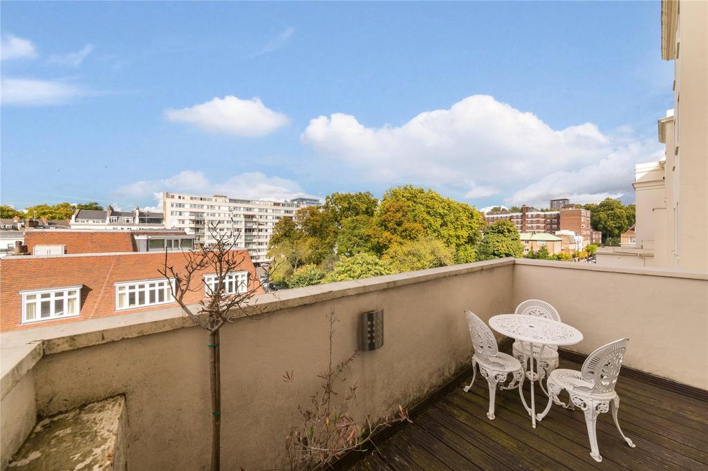 Rear Balcony