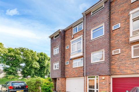 5 bedroom end of terrace house for sale, Chiswick Quay, London