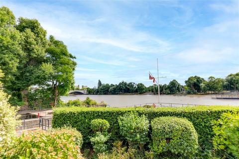 5 bedroom end of terrace house for sale, Chiswick Quay, London