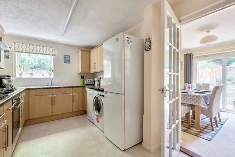 13 Fiona Close, Winchester, SO23 0HB