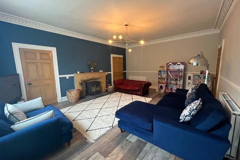 5 bedroom villa for sale - Keir Street, Perth