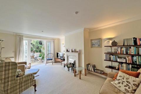 11 Belvedere, Truro, TR1 1UU