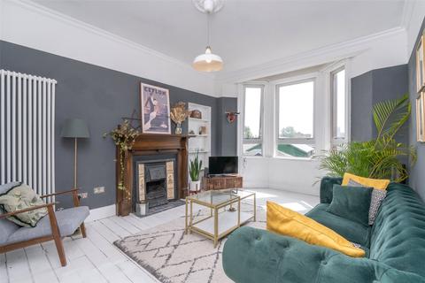 16/5 Hermitage Park, Edinburgh, EH6 8HB