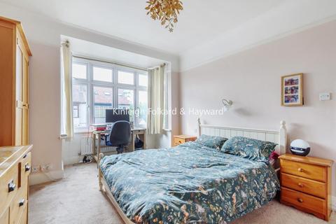 7 Dallinger Road, London, SE12 0TJ