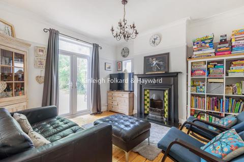 7 Dallinger Road, London, SE12 0TJ