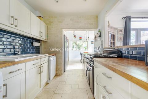 7 Dallinger Road, London, SE12 0TJ