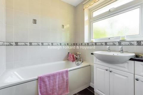 49 Broadheath Drive, Chislehurst, BR7 6EU