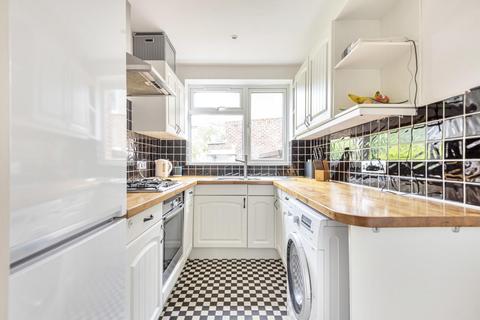 42 Abbots Park, London, SW2 3QD