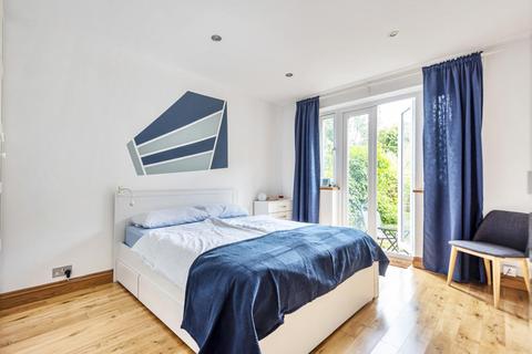 42 Abbots Park, London, SW2 3QD