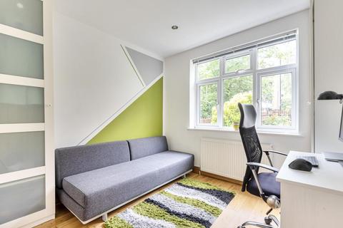 42 Abbots Park, London, SW2 3QD