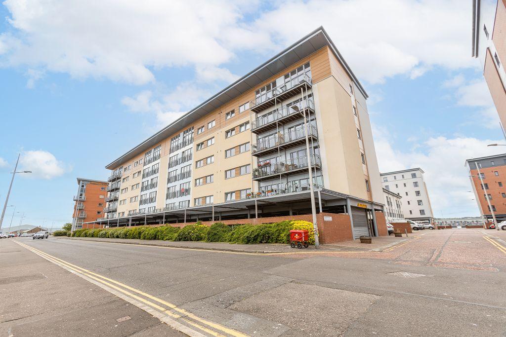 8J South Victoria Dock Road, Dundee... 2 bed flat £190,000