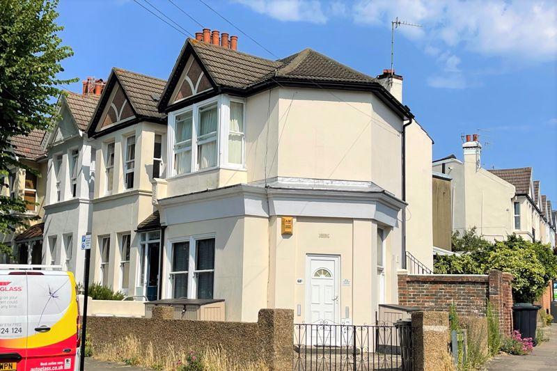 Lowther Road, Brighton 2 bed apartment for sale £339,950