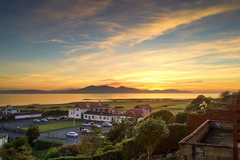 13 Fullerton Drive, Seamill, West Kilbride, KA23 9HS