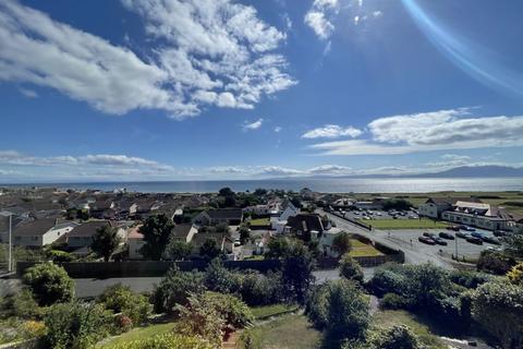 13 Fullerton Drive, Seamill, West Kilbride, KA23 9HS