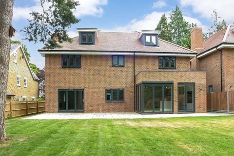 5 bedroom detached house for sale, Church Road, Aspley Heath, Bedfordshire, MK17