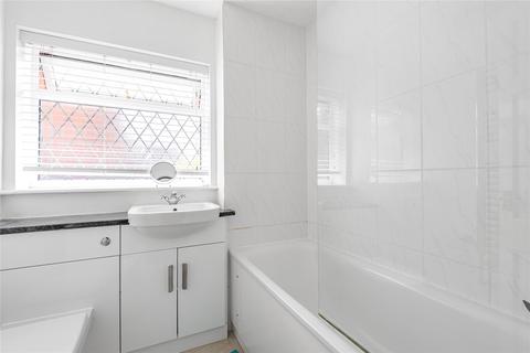 6 Chestnut Leys, Steeple Claydon, Buckingham, MK18 2RR