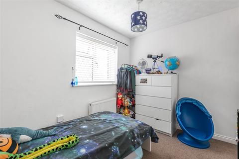 6 Chestnut Leys, Steeple Claydon, Buckingham, MK18 2RR
