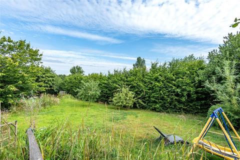 6 Chestnut Leys, Steeple Claydon, Buckingham, MK18 2RR