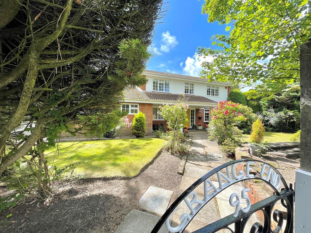Gores Lane, Formby, Liverpool, L37 4 bed detached house £650,000