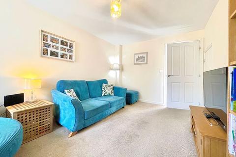 37 Sunliner Way, South Ockendon, RM15 5FS
