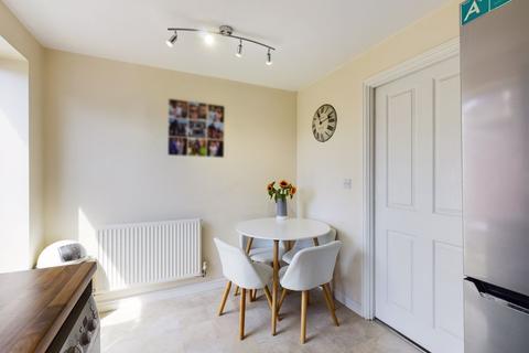 37 Sunliner Way, South Ockendon, RM15 5FS